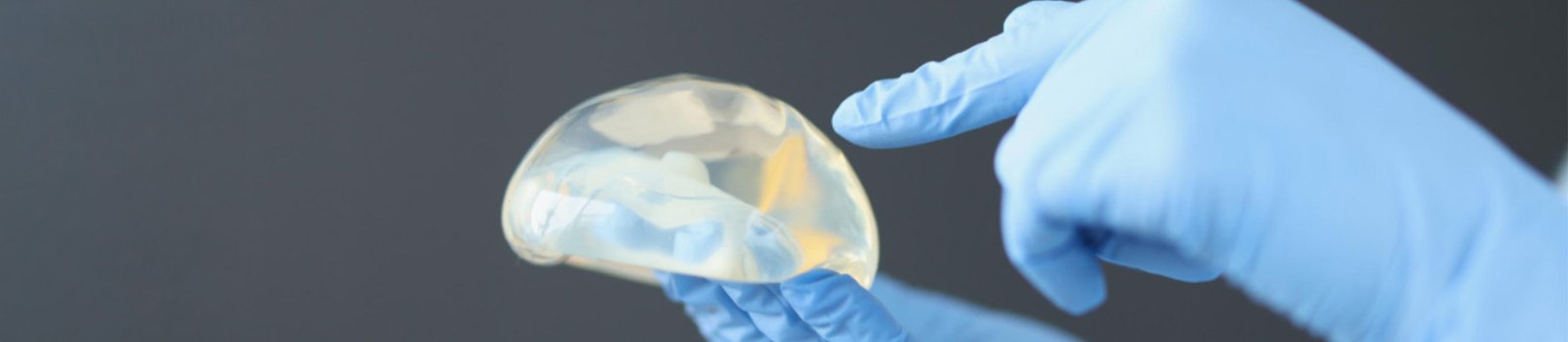 Retirada de implantes mamarios